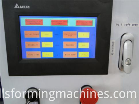 ประตูชัตเตอร์เครื่องขึ้นรูประบบสถานี PLC Garage Shutter Doors Making Machine-PLC station